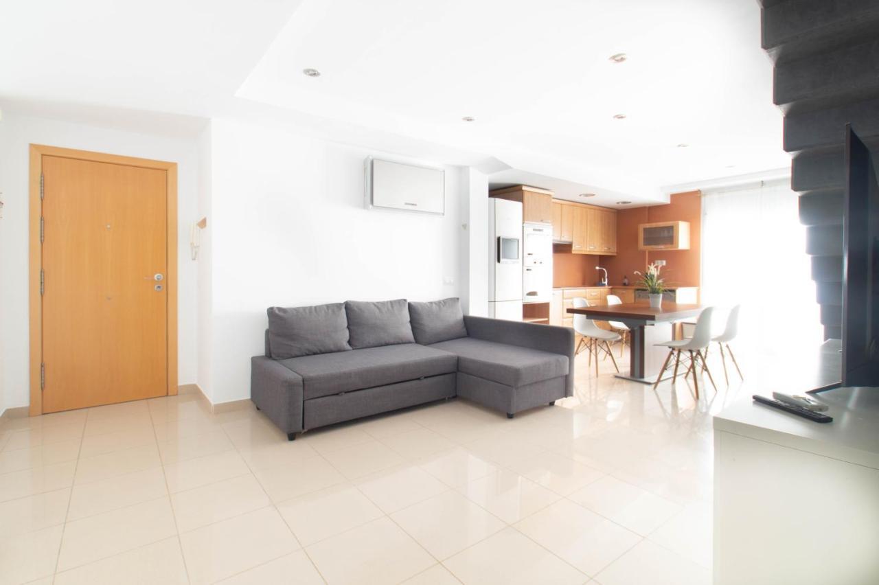 Апартаменты Sand Bay Beach Duplex Жирона Экстерьер фото