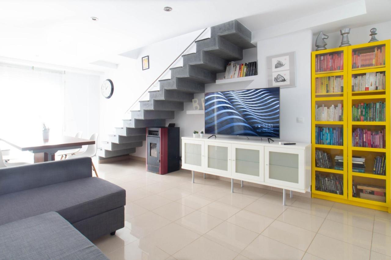 Апартаменты Sand Bay Beach Duplex Жирона Экстерьер фото